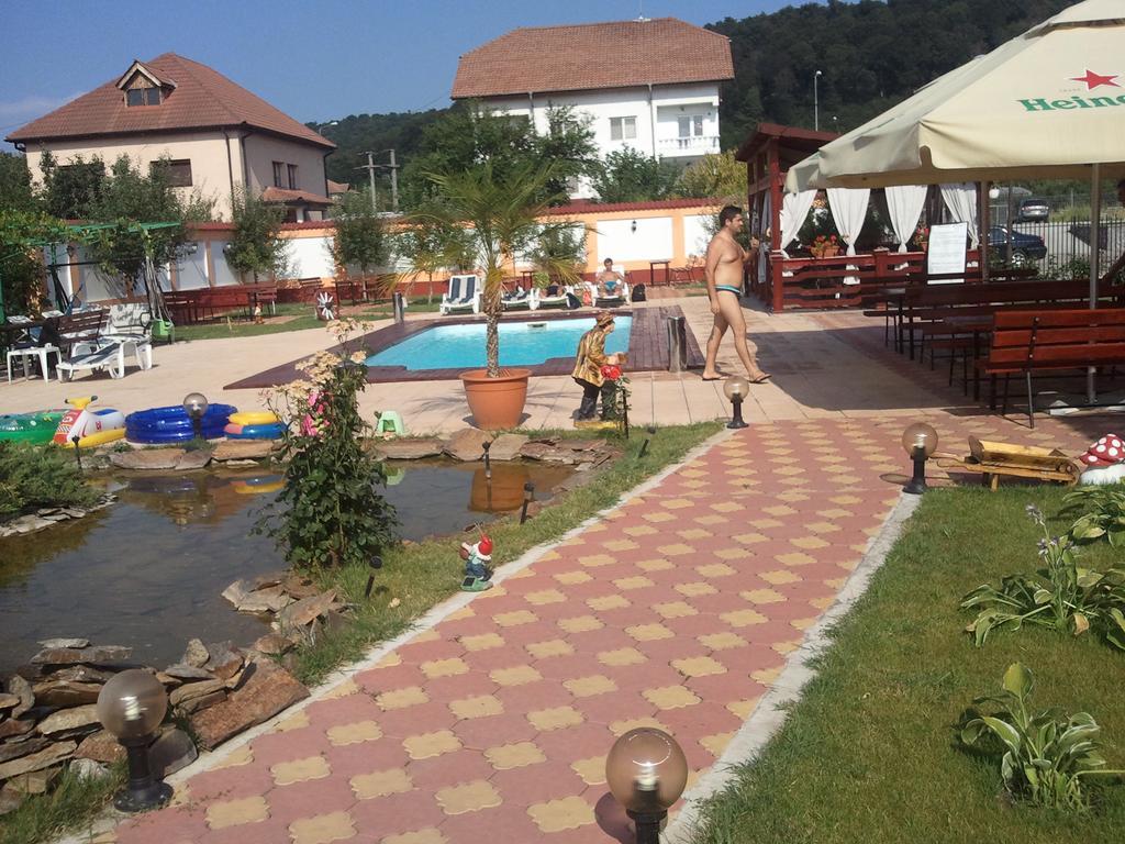 Casa Alba Ξενοδοχείο Râmnicu Vâlcea Εξωτερικό φωτογραφία